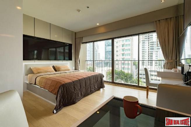 Noble Refine | One Bedroom, Excellent Location, Pool Views in Phrom Phong-4