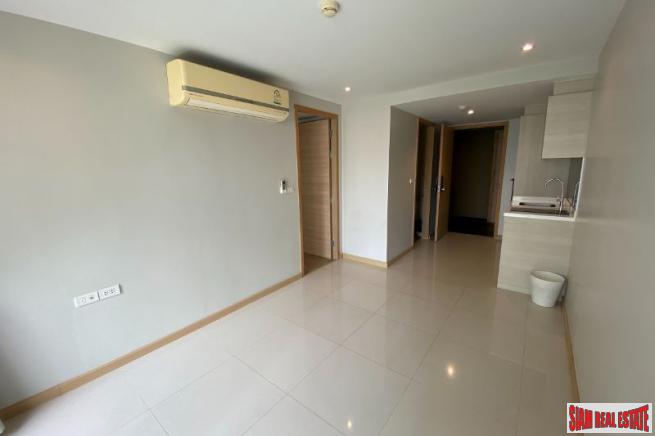 SOCIO Reference 61 | 1 Bed Unit on the 4th Floor for Sale at Sukhumvit 61, Ekkamai-2