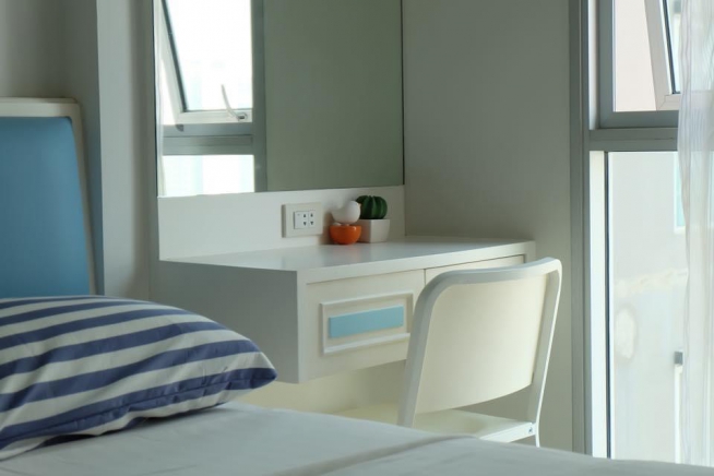 Aspire Rama 9 | Brightly Furnished One Bed Condo on 20th Floor with Closed Kitchen in Excellent Location of Rama 9-10