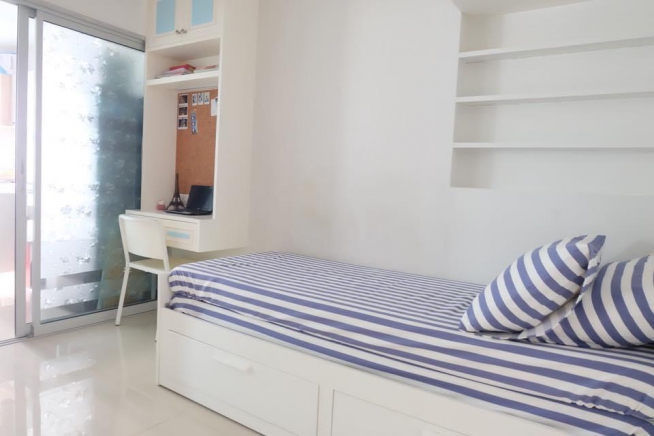 Aspire Rama 9 | Brightly Furnished One Bed Condo on 20th Floor with Closed Kitchen in Excellent Location of Rama 9-1