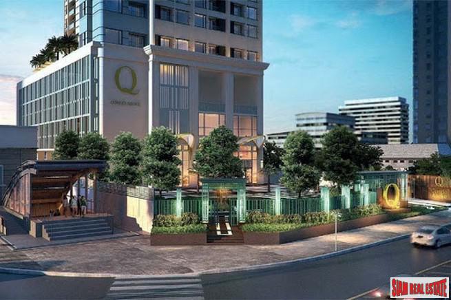 Q Asoke | Cozy Rare Studio Unit for Sale with Pool & City Views in Petchaburi-0