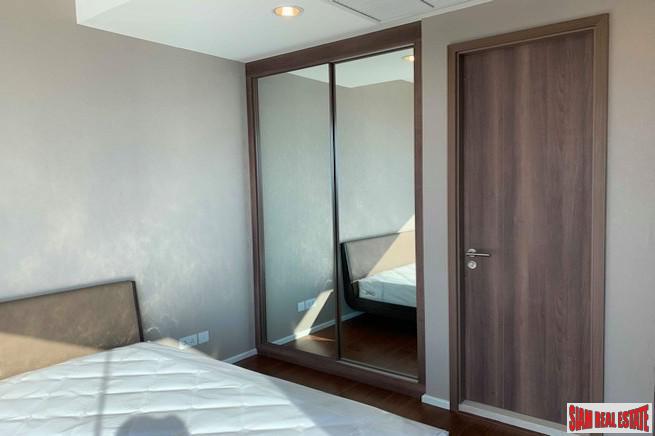 Menam Residences Condominium | One Bedroom with Super River Views for Sale in Saphan Taksin-3