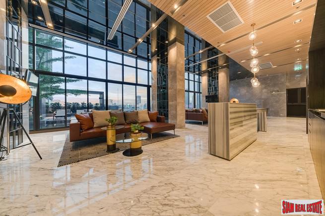 Chewathai Residence Asoke | Brightly Decorated City View Condo with Loft-style Bedroom near MRT Rama 9-2