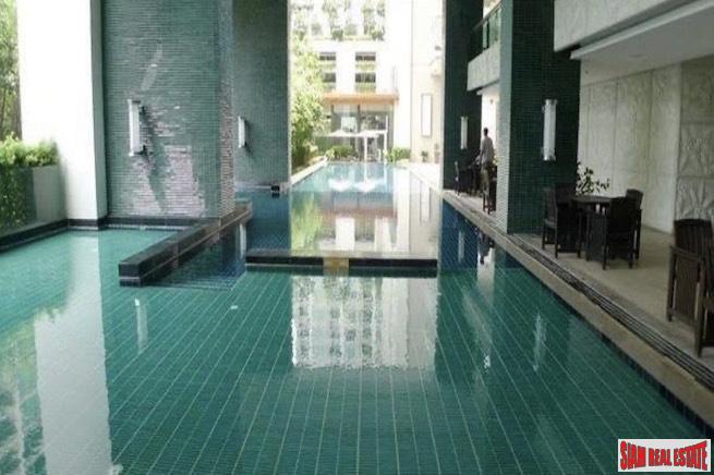 The Address Chidlom | Sunny One Bedroom Condo for Sale Close to the City Center