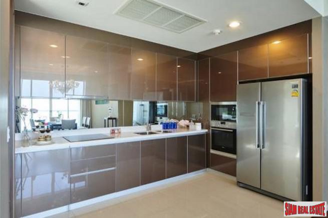 Menam Residence | Fantastic River & City Views from this 48th Floor Three Bedroom Condo for Sale-11