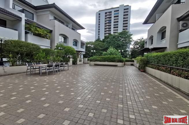 Baan Charoenmitr | Large Family Style Three Bedroom Townhouse for Sale on Quiet Ekkamai Alley-7