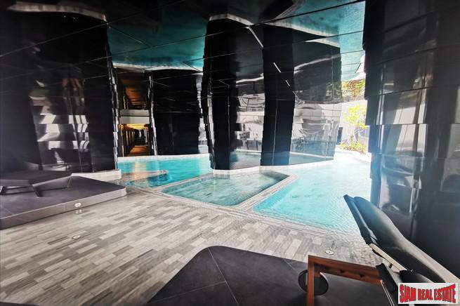 Nearing Completion is this Luxury High-Rise Condo Close to Thong Lor BTS by Leading Thai Developers - 2 Bed Units - 7% Discount!-16