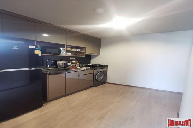 Nearing Completion is this Luxury High-Rise Condo Close to Thong Lor BTS by Leading Thai Developers - 2 Bed Units - 7% Discount!-29