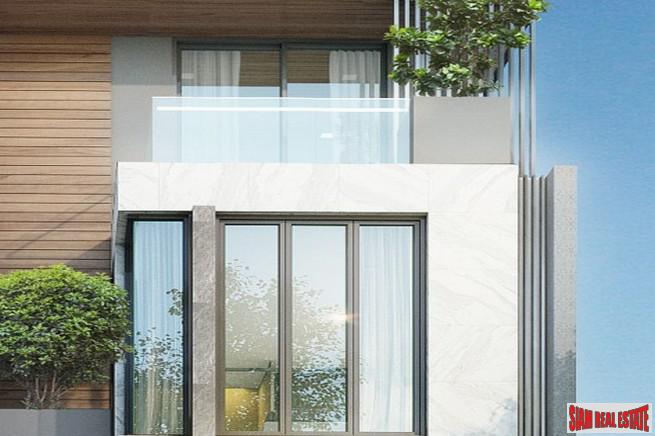 Secure Estate of Luxury Town Homes in Construction at Sukumvit 101, Phunnawithee-1