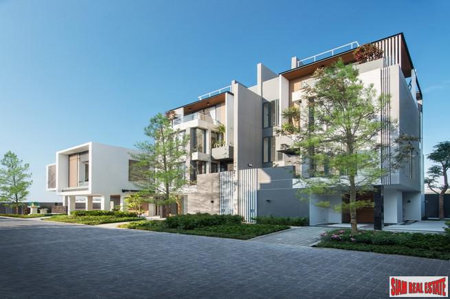 Secure Estate of Luxury Town Homes in Construction at Sukumvit 101, Phunnawithee-3