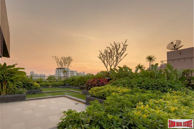 Low-Rise Quality Condo at Soi Thong Lor with Roof Facilities, close to Phetchaburi Road - 2 Bed Units-14