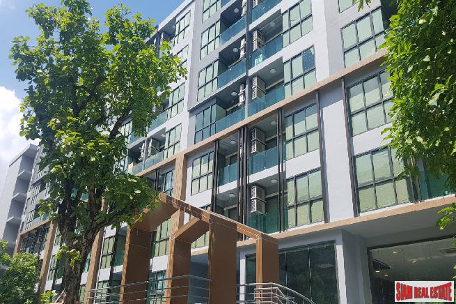 Ready to Move in Resort Style Low-Rise Condo next to Canal at Sukhumvit 50, BTS Onnut - 2 Bed Units - Up to 33% Discount and Full Furnished!-4
