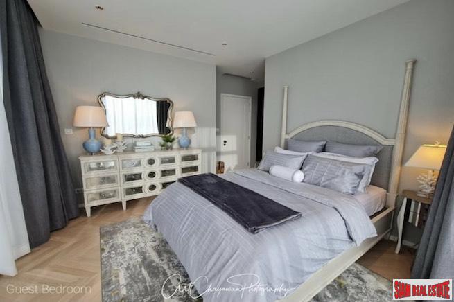 Four Seasons Private Residences | Elegant Two Bedroom Condo for Sale with Outstanding City Views-14