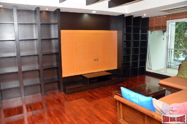 Supreme Elegance | Beautiful 2 Bed Condo with Big Balcony for Sale in Low-Rise Boutique Building at Nanglinchi Road, Sathorn-7