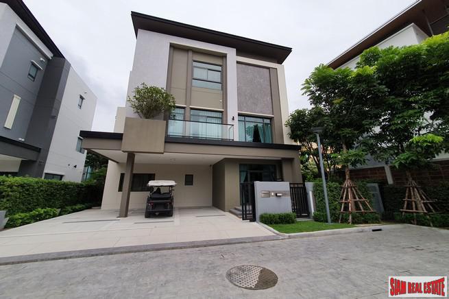 Luxury 4 Bed Show House for Sale in Exclusive Estate with Clubhouse at Bangchak Sukhumvit, close to BTS Phunnawithee