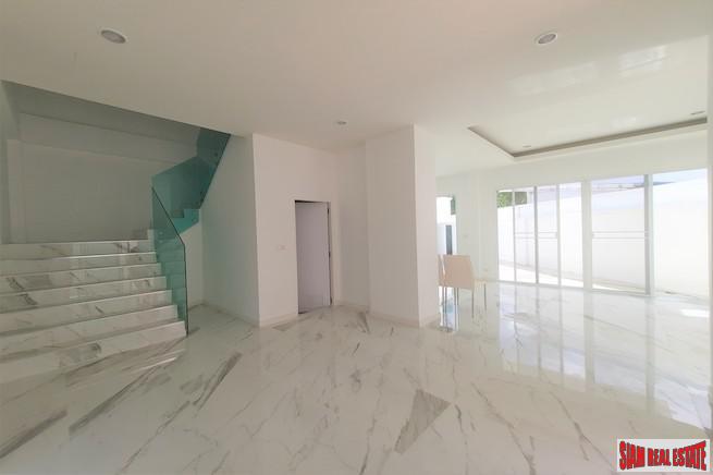 New Three Bedroom, Two Storey Home for Sale in Excellent Koh Kaew Location