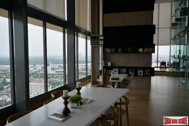 The Lumpini 24 | Fantastic City Views and Excellent Facilities - Two Bedroom Condo for Sale on Sukhumvit 24-1