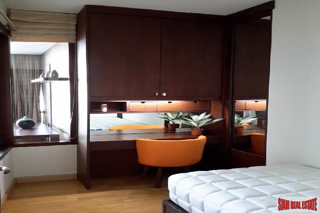 Baan Sathorn Chaophraya | Exceptional River Views from this 2 Bed Corner Unit on 26th Floor on the Chaophraya River-16