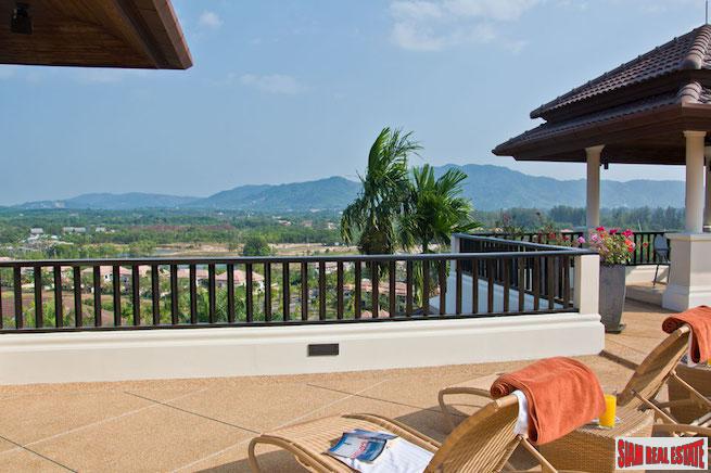 Lakewood Hills Estate | Exceptional Mountain View Villa with Private Pool and Many Extras - Excellent Holiday Rental Potential