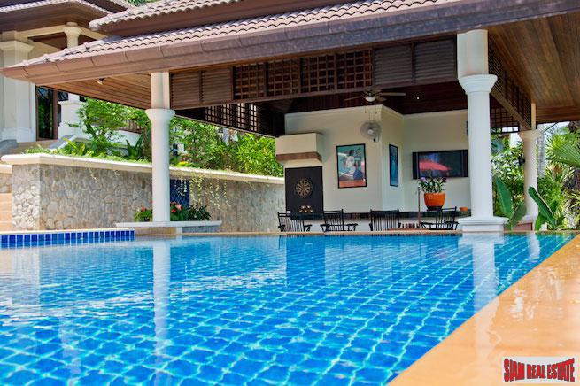 Lakewood Hills Estate | Exceptional Mountain View Villa with Private Pool and Many Extras - Excellent Holiday Rental Potential