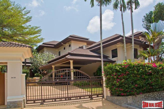 Lakewood Hills Estate | Exceptional Mountain View Villa with Private Pool and Many Extras - Excellent Holiday Rental Potential