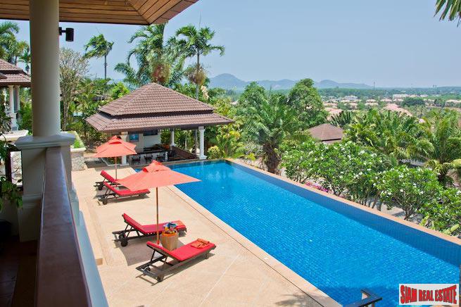 Lakewood Hills Estate | Exceptional Mountain View Villa with Private Pool and Many Extras - Excellent Holiday Rental Potential