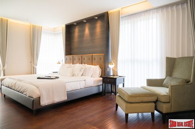 Luxury Low-Rise Freehold Residence Ready to Move in at the Exclusive Area of Ratchadamri, Lumpini - 2 Bed Units