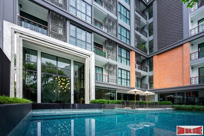 Ready to Move in Luxury Low-Rise Condo at Soi Langsuan, 250 Metres to BTS Chidlom, Lumphini - 2 Bed Units - Only 2 Units Left!-4