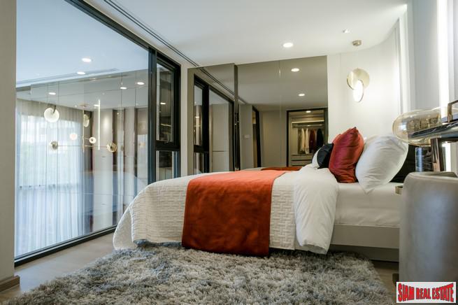 Hot New Luxury High-Rise Condo of Loft Units at the New Central Business District next to MRT Huai Khwang - 1 Bed Loft Units - Free Full Furniture and Discount!-17