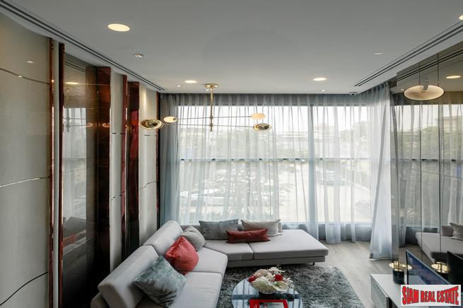 Hot New Luxury High-Rise Condo of Loft Units at the New Central Business District next to MRT Huai Khwang - 1 Bed Loft Units - Free Full Furniture and Discount!-19