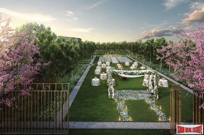 New Project of Premium Townhomes in a Picturesque Community with Excellent Facilities near Mega Bangna - 3 Bed 168 Sqm Units