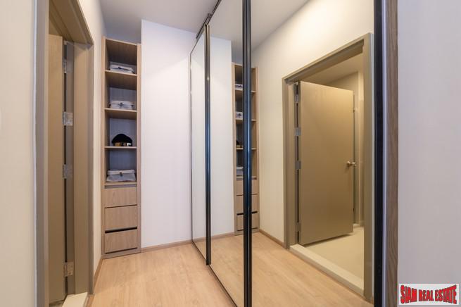 Newly Completed Luxury High-Rise Condo next to BTS Ratchayothin - 2 Bed Unit