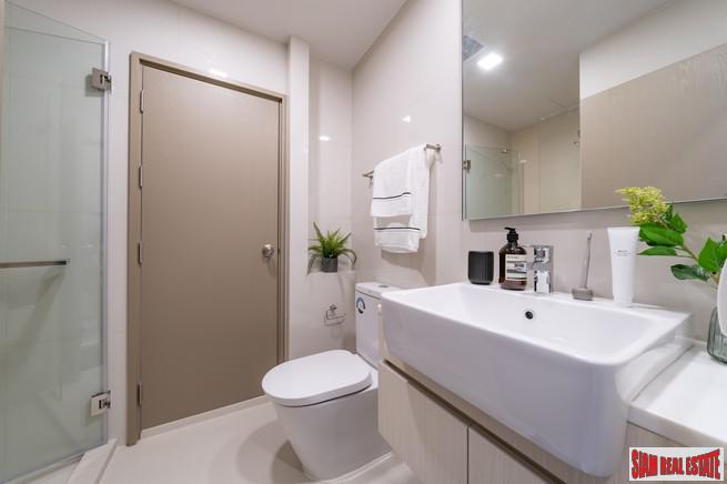 Newly Completed Luxury High-Rise Condo next to BTS Ratchayothin - 2 Bed Unit