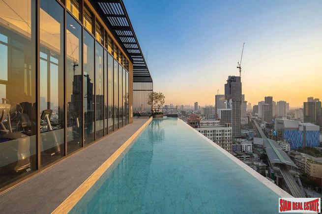 Newly Completed Luxury High-Rise Condo next to BTS Ratchayothin - Studio Unit
