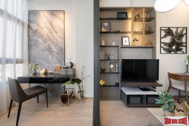 Newly Completed Luxury High-Rise Condo next to BTS Ratchayothin - 2 Bed Unit