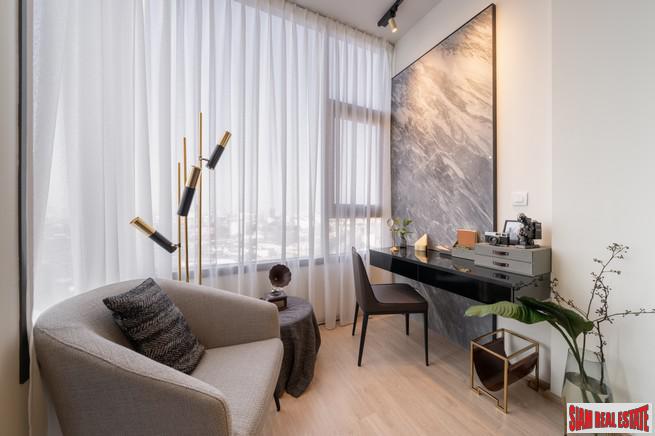 Newly Completed Luxury High-Rise Condo next to BTS Ratchayothin - 2 Bed Unit