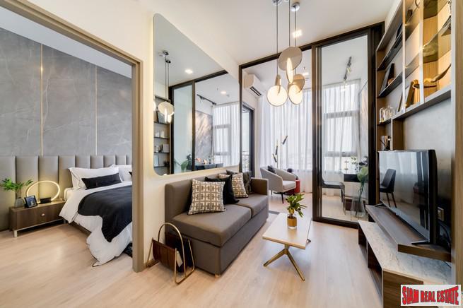 Newly Completed Luxury High-Rise Condo next to BTS Ratchayothin - 2 Bed Unit