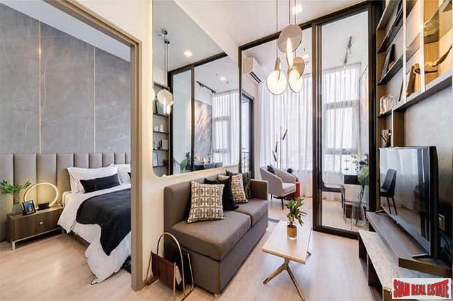 Newly Completed Luxury High-Rise Condo next to BTS Ratchayothin - Studio Unit