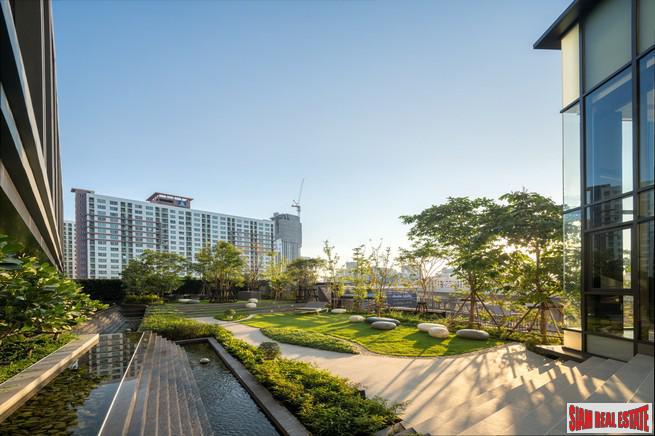 Newly Completed Luxury High-Rise Condo next to BTS Ratchayothin - Studio Unit