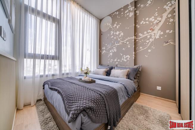 Newly Completed Luxury High-Rise Condo next to BTS Ratchayothin - 2 Bed Unit