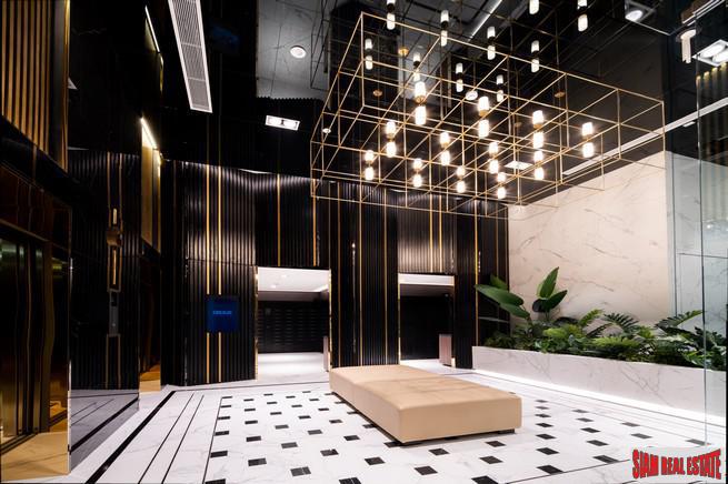 Newly Completed Luxury High-Rise Condo next to BTS Ratchayothin - 1 Bed Plus Units