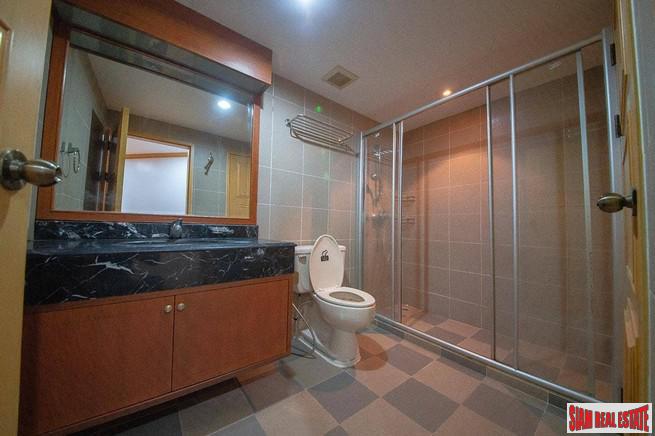 Sachayan Mansion | Extra Large Two Bedroom Apartment for Rent in Thong Lo + Pet Friendly-15