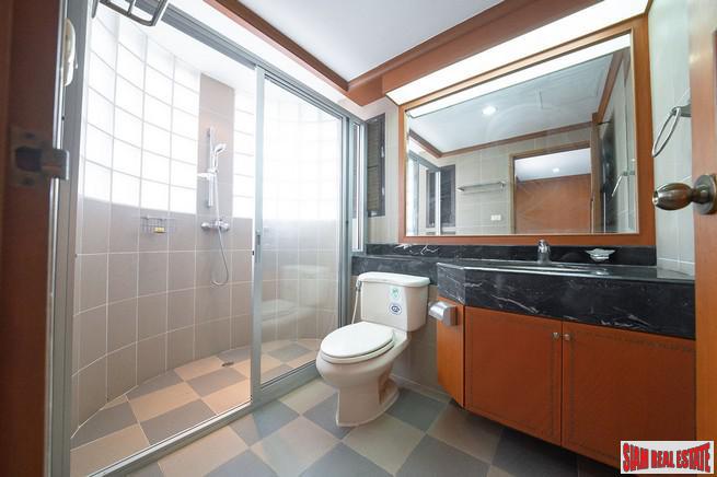 Sachayan Mansion | Huge Three Bedroom Apartment for Rent in Thong Lo - Perfect for a Family + Pet Friendly