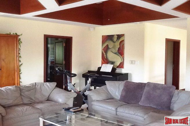 Laguna Homes | Luxurious Five Bedroom Golf Course Pool Villa for Sale + Lagoon Views