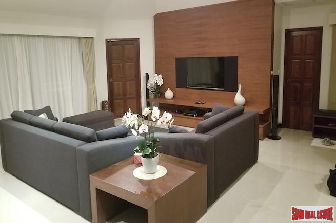 Loch Palms Garden Villas | Two Bedroom Lake View House for Sale on the Golf Course-6