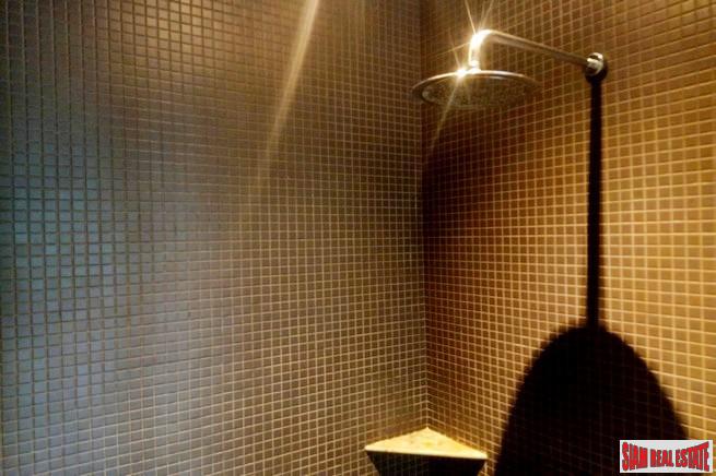 Saiyuan Estate | Nice Two Bedroom Corner Unit with Extra Space and Windows for Sale in Rawai-18