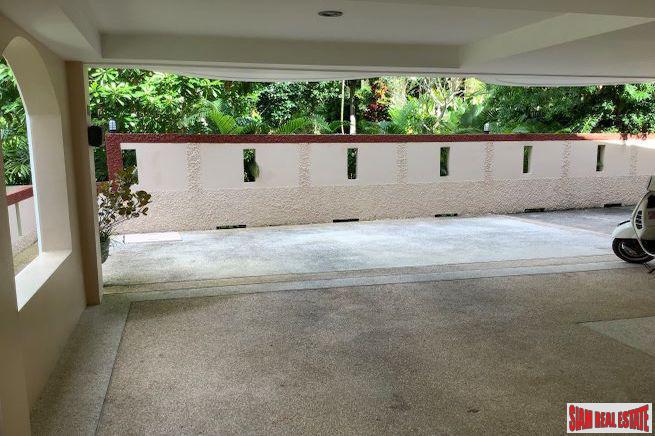 Kata Top View House / Six Bedroom House with Sea & Big Buddha Views + Shared Swimming Pool for Sale in Kata