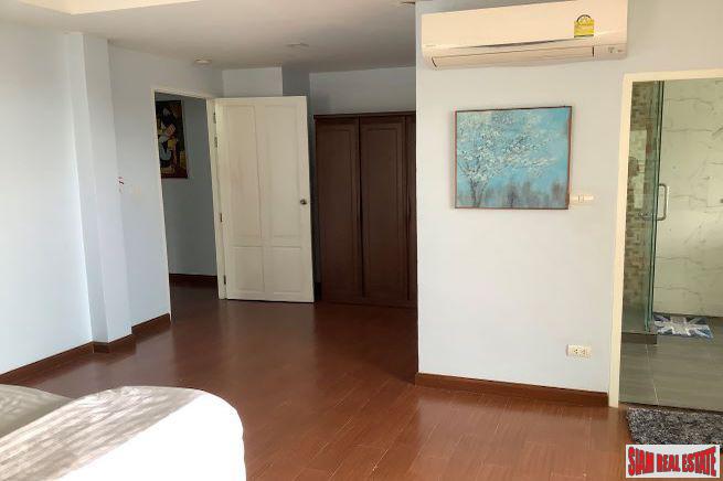 Kata Top View House / Six Bedroom House with Sea & Big Buddha Views + Shared Swimming Pool for Sale in Kata