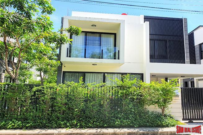 Laguna Park | Five Bedroom Three Storey House with Private Rooftop Pool for Rent