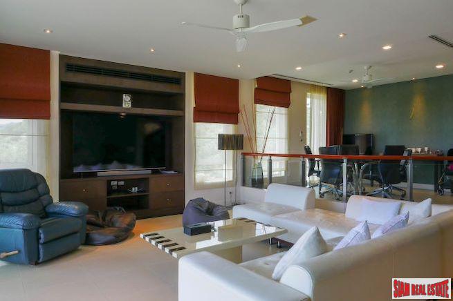 Layan Garden | Amazing Penthouse Condominium with Sea Views and Excellent Facilities For Rent